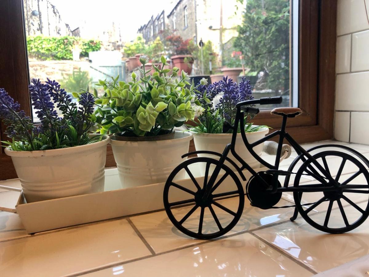 Wuthering Cottage - Central, Stylish, Cosy, Comfy Haworth Bagian luar foto
