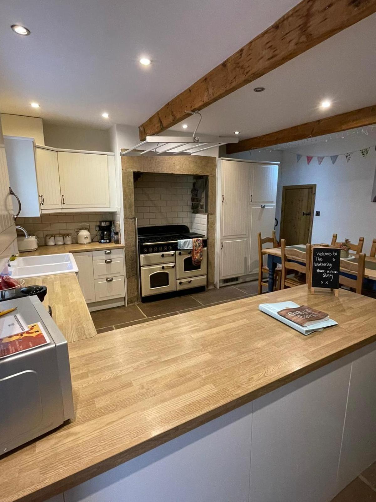 Wuthering Cottage - Central, Stylish, Cosy, Comfy Haworth Bagian luar foto