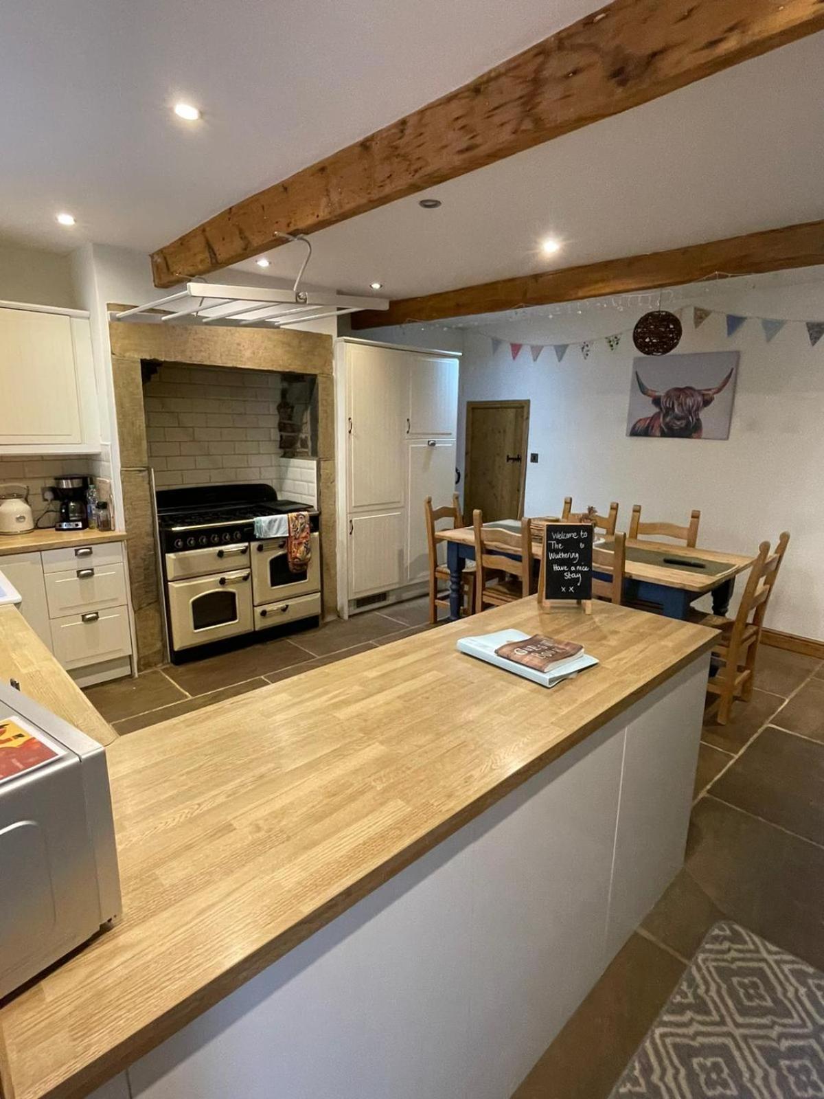 Wuthering Cottage - Central, Stylish, Cosy, Comfy Haworth Bagian luar foto